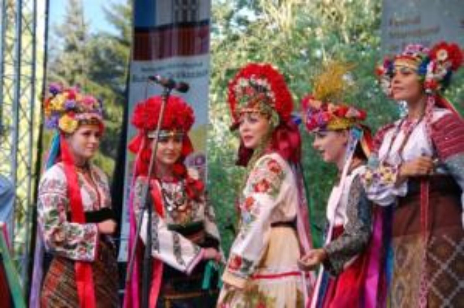 Dom MS Dubnica n.Váhom-Víkend plný folklóru