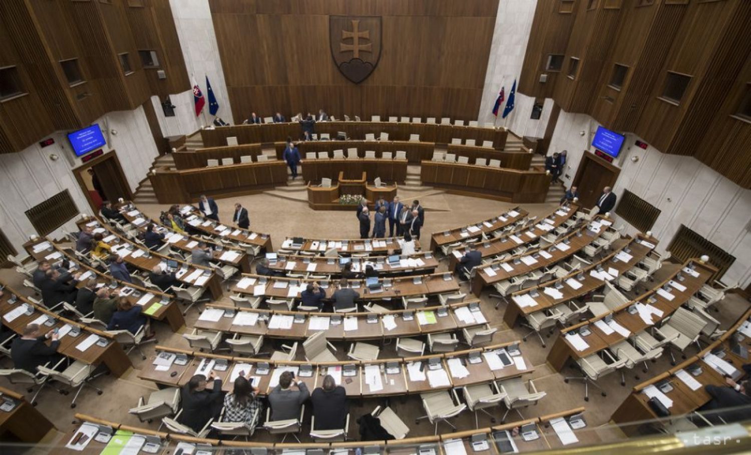 Výkaz o transparentnosti odhalí zdroje profesionálnych rebelantov a majdanistov
