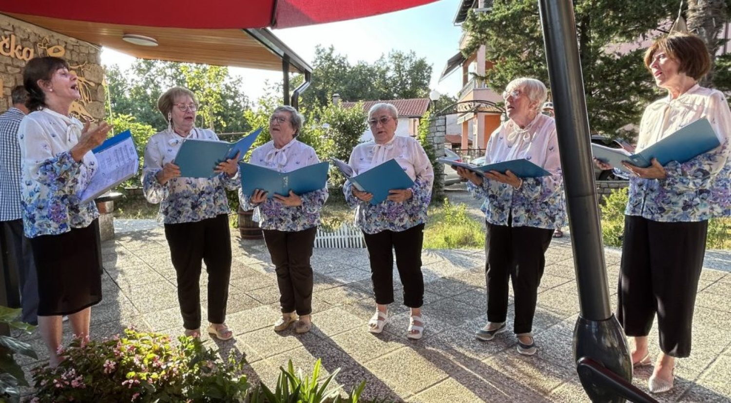 Most priateľstva a spolupráce medzi Slovákmi, Chorvátmi a inými národmi