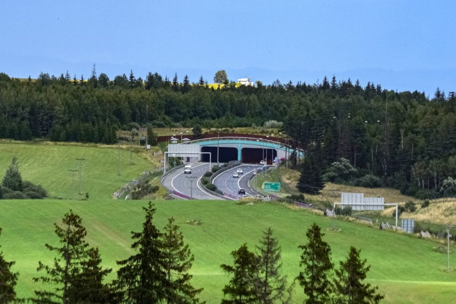 Obvinených z rozkrádania tunela Branisko nepostavili pred súd ani po tridsiatich rokoch