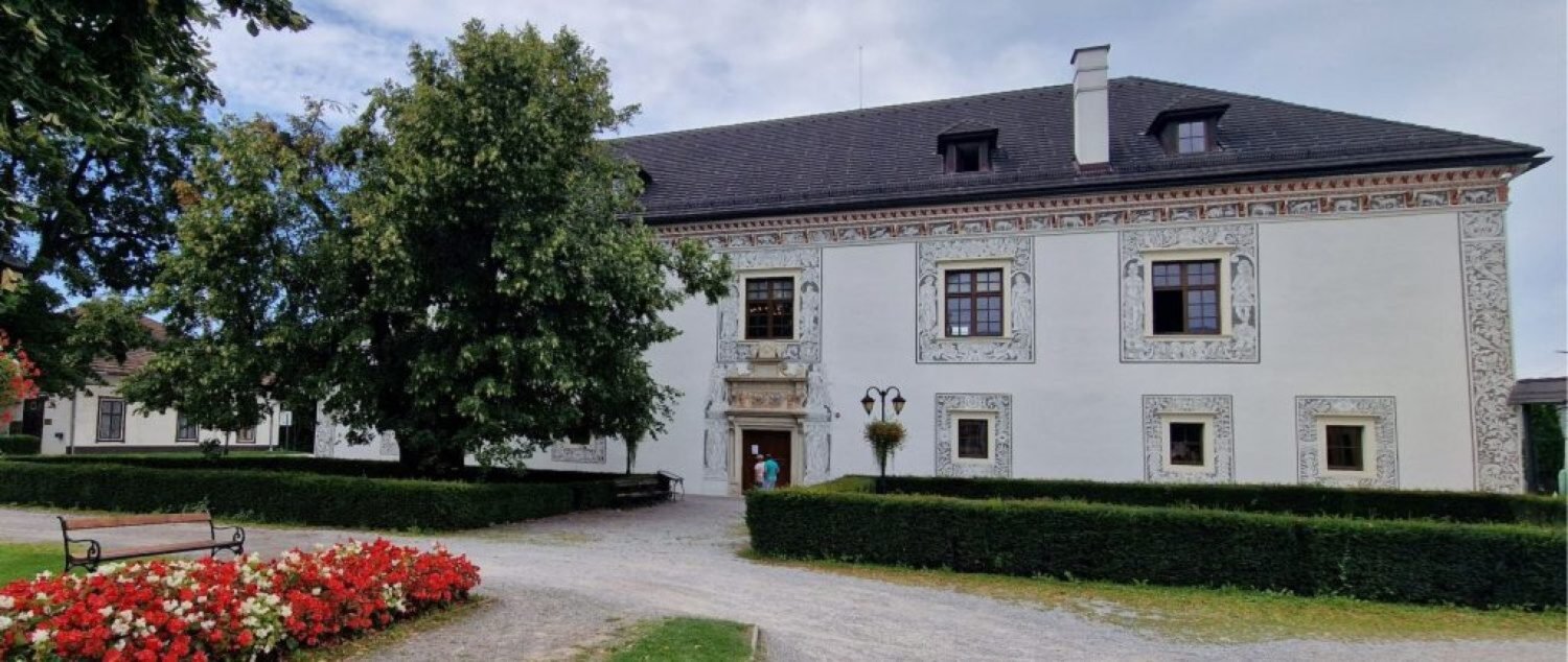 V bytčianskom Sobášnom paláci sa snúbi drotárska minulosť so súčasnosťou