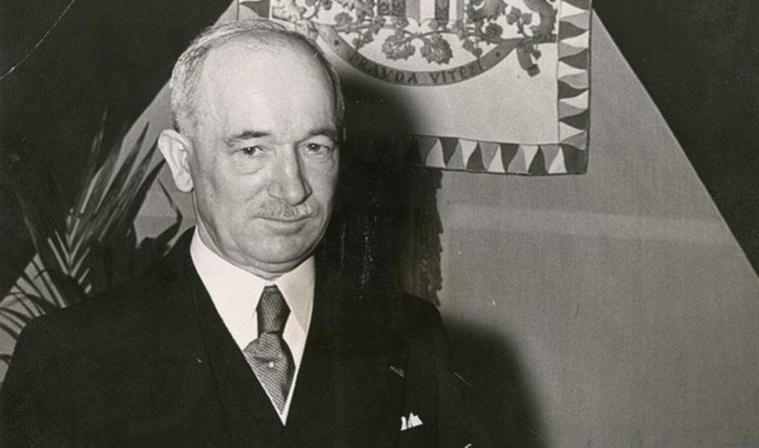 SNN 25_2_SLOVENSKO_ČLÁNOK 1 HORE_foto 2 - edvard-benes-clanokW Intelektuálna podvýživa progresívcov sa pri Benešovi neskončí