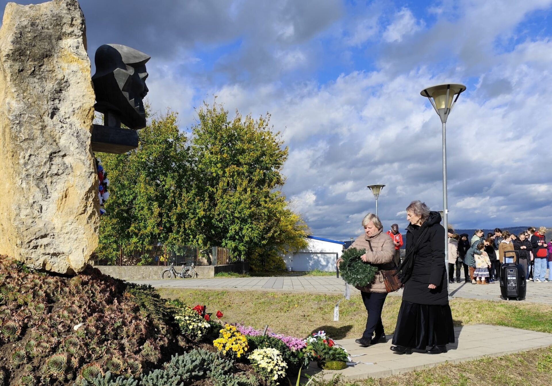 Dni Ľudov&iacute;ta &Scaron;t&uacute;ra v &Scaron;t&uacute;rove: 210. v&yacute;ročie jeho narodenia osl&aacute;vili bohat&yacute;m programom