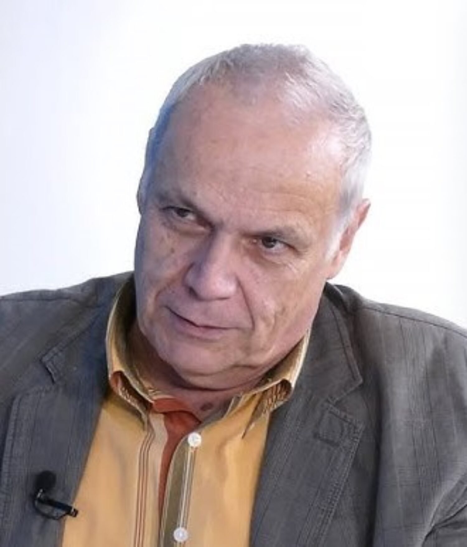 SNN 26_5_PUBLICISTIKA_STĹPEC_Mudr Lakota - Covid.jpg 3 OTÁZKY pre MUDr. Jána LAKOTU, odborníka na experimentálnu medicínu