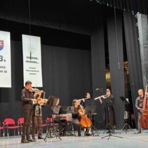 SNN 2_16_MS_ČLÁNOK 1 HORE_Javorina, Javorina - foto 1 Rozmer spolupatričnosti, zodpovednosti a úcty k národnej identite