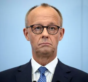 Civilizácia modrej planéty a ľudstvo na nej smerujú v ústrety bodu zásadného zlomu