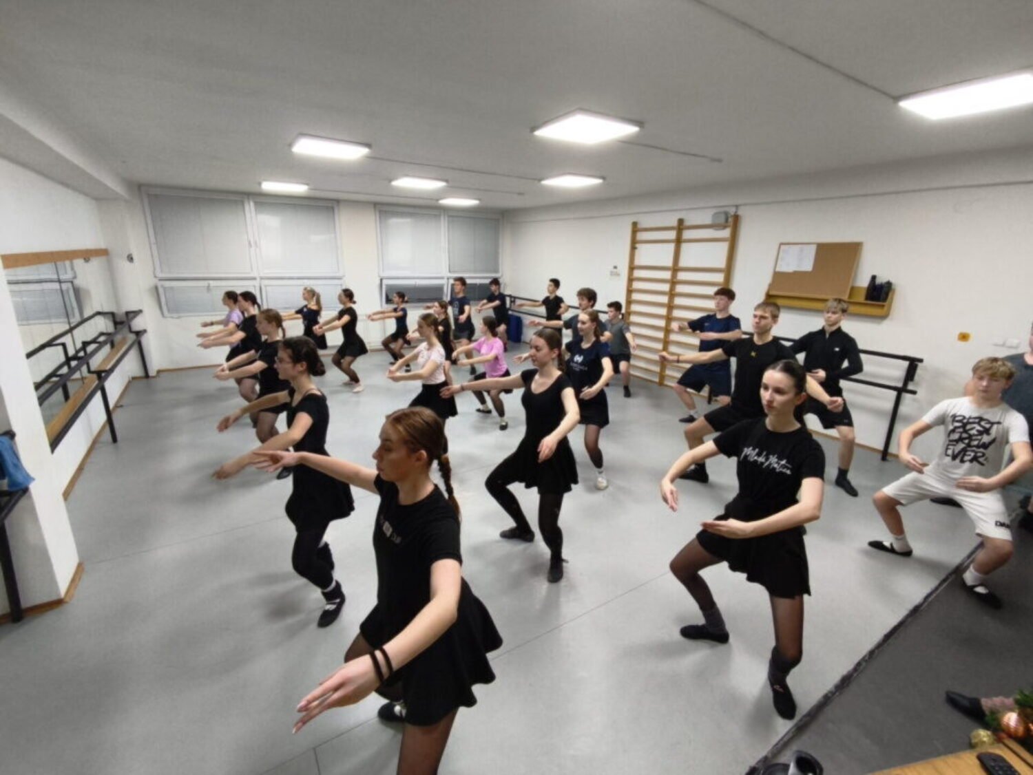 SNN 2_8_ROZHOVOR TÝŽDŇA_ČLÁNOK 2 DOLE_folklór Rusíni Tvorivé dielne rusínskych folkloristov