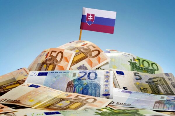 &Scaron;t&aacute;t op&auml;ť pon&uacute;ka občanom dlhopisy na krytie zv&yacute;&scaron;en&yacute;ch v&yacute;davkov
