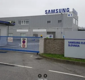 Z nábytkárne vznikol megaprojekt, ktorý po finančných injekciách vlády skončil