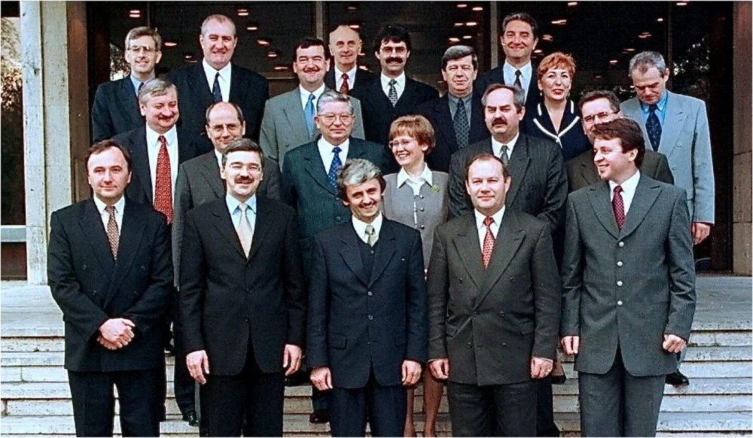 Menenie názorov politikov