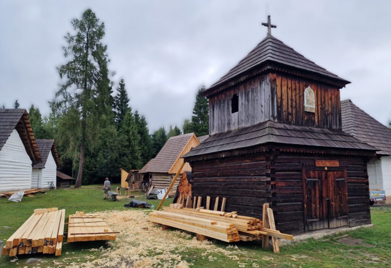 V skanzene Pribylina zvyšujú autenticitu, rázovitosť a atraktívnosť pre návštevníkov