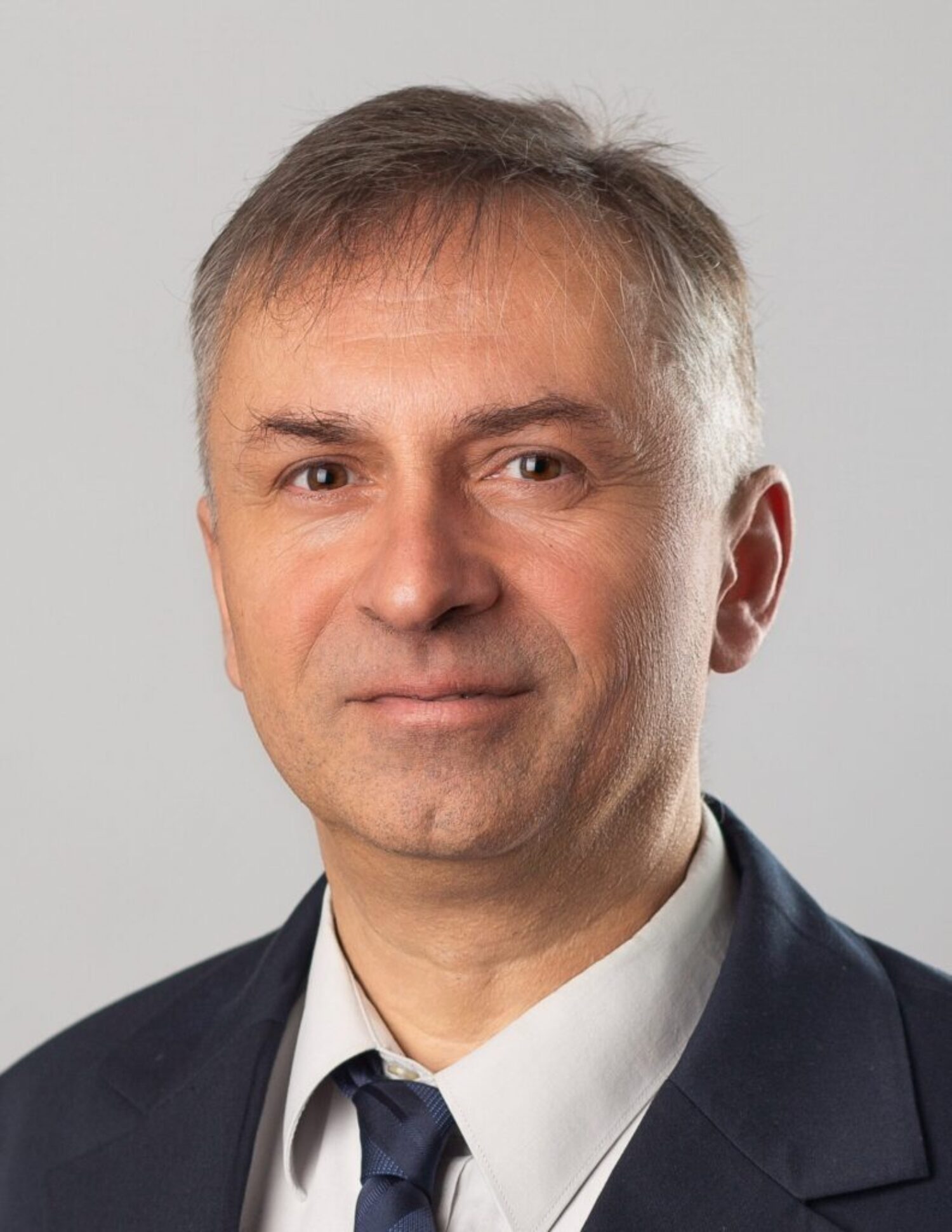 Viliam KOMORA: Národnostná nevraživosť ohrozuje rodinné spolunažívanie