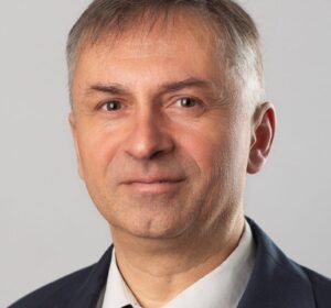 Viliam KOMORA: Národnostná nevraživosť ohrozuje rodinné spolunažívanie