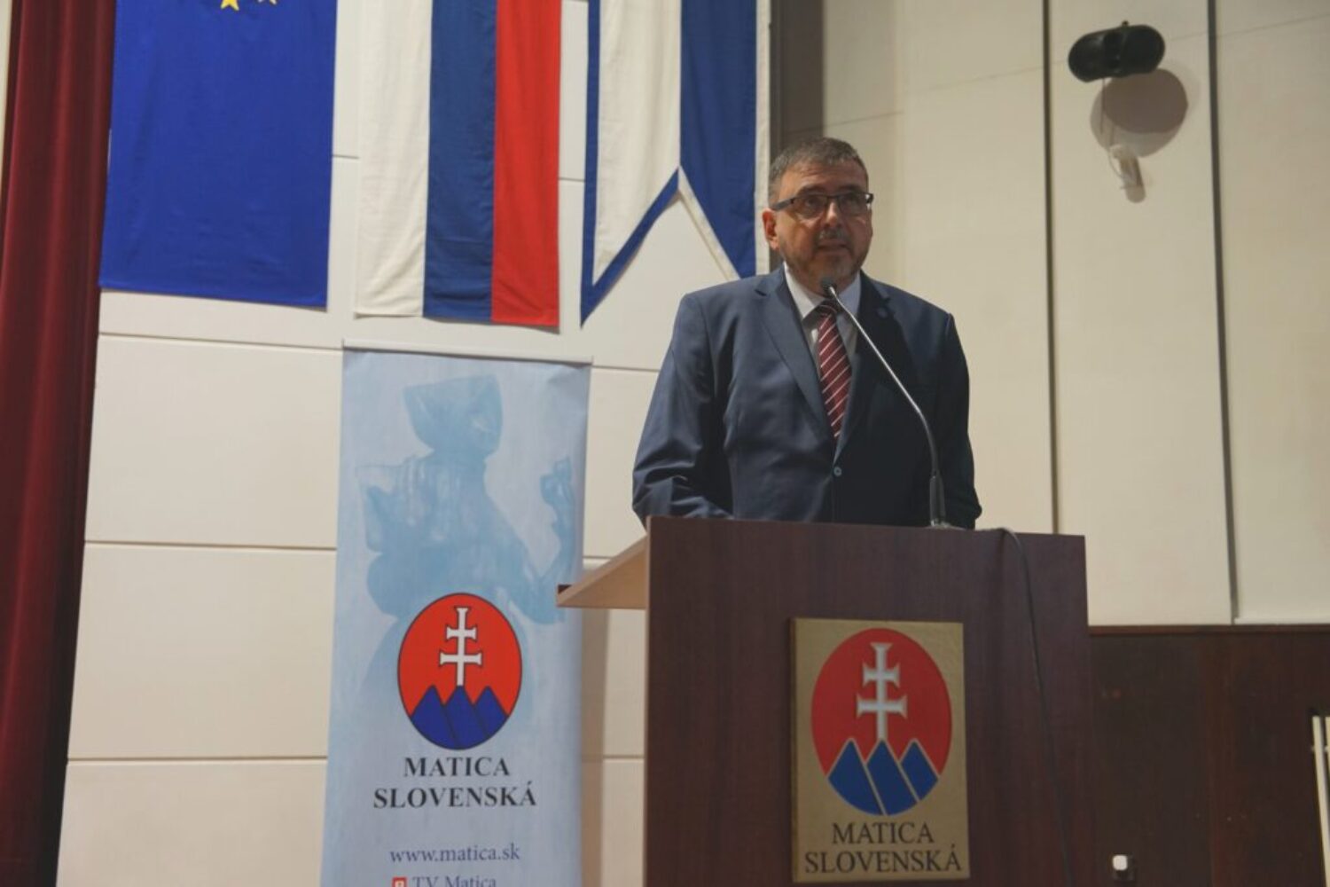 Na slovenskom politickom nebi nie sú iba meteority a kométy, ale aj stálice