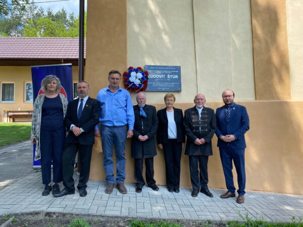 V Lipovanoch odhalili pam&auml;tn&uacute; tabuľu Ľudov&iacute;tovi &Scaron;t&uacute;rovi