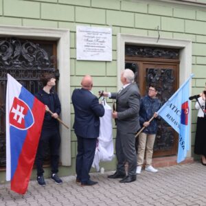V Rimavskej Sobote odhalili pamätnú tabuľu básnikovi Ivanovi Kraskovi