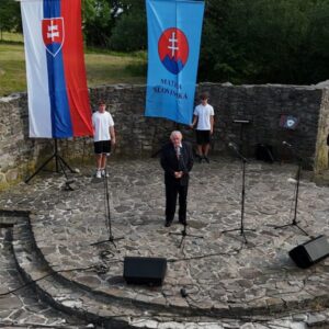 SNN 16_2_SLOVENSKO_ČLÁNOK 1 HORE_Vatra Kremnické Bane _ Mečiar Ústredná Vatra zvrchovanosti Matice sa rozhorela v strede Európy