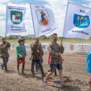 SNN 17_5_PUBLICISTIKA_ČLÁNOK 2 DOLE_irendenta - foto 2 názvy obcí Novela zákona o štátnom jazyku Slovenskej republiky je potrebná ako soľ